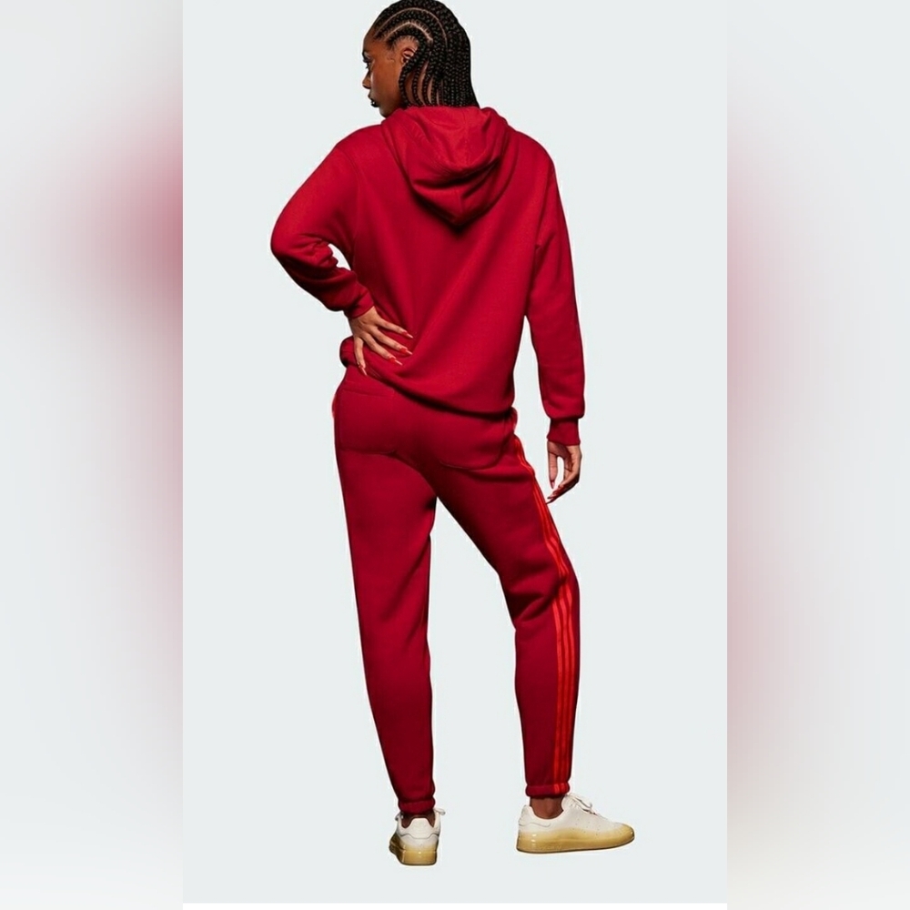 Ivy Park X Adidas Ivy Heart Collection MEDIUM